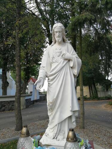 Figura Jezusa Chrystusa przy Kościele w Sobocie fot. J. Bednarska